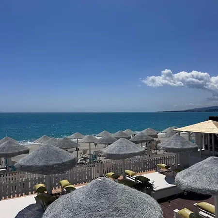 Blu Mare Di Frank A Montauro *