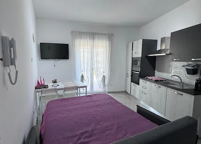 Blu Mare Di Frank A Montauro * Calalunga-Pietragrande