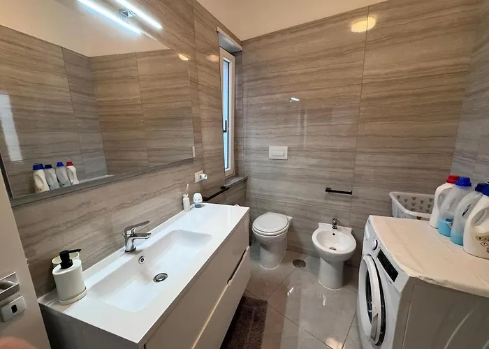 Blu Mare Di Frank A Montauro *